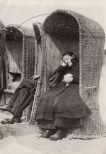 The basket chairs which were on the beach in Scheveningen from the 1860s to the 1950s